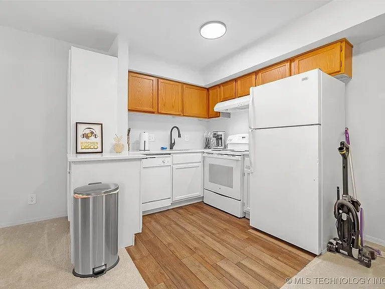 1802 E 66th Place #303 Tulsa, OK 74136
