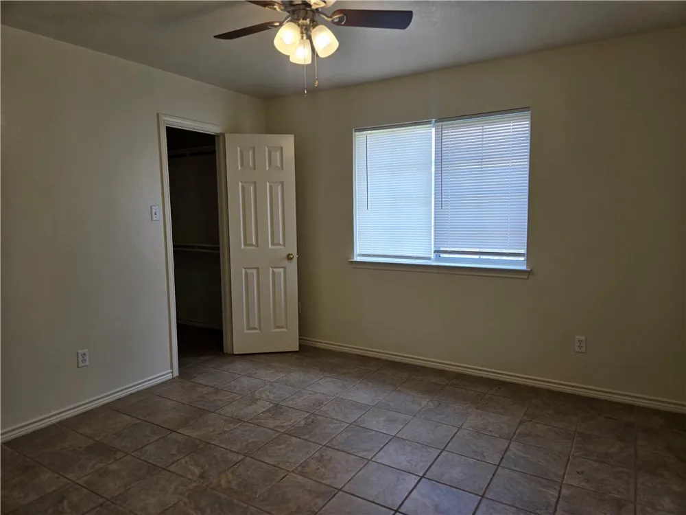 1700 S Dexter Drive College Station, TX 77840