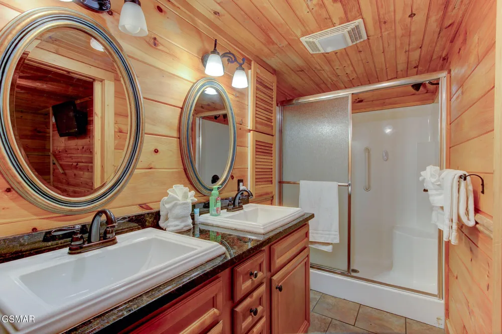 919 Grey Fox Trail Gatlinburg, TN 37738