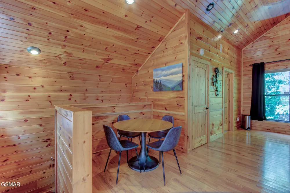 919 Grey Fox Trail Gatlinburg, TN 37738