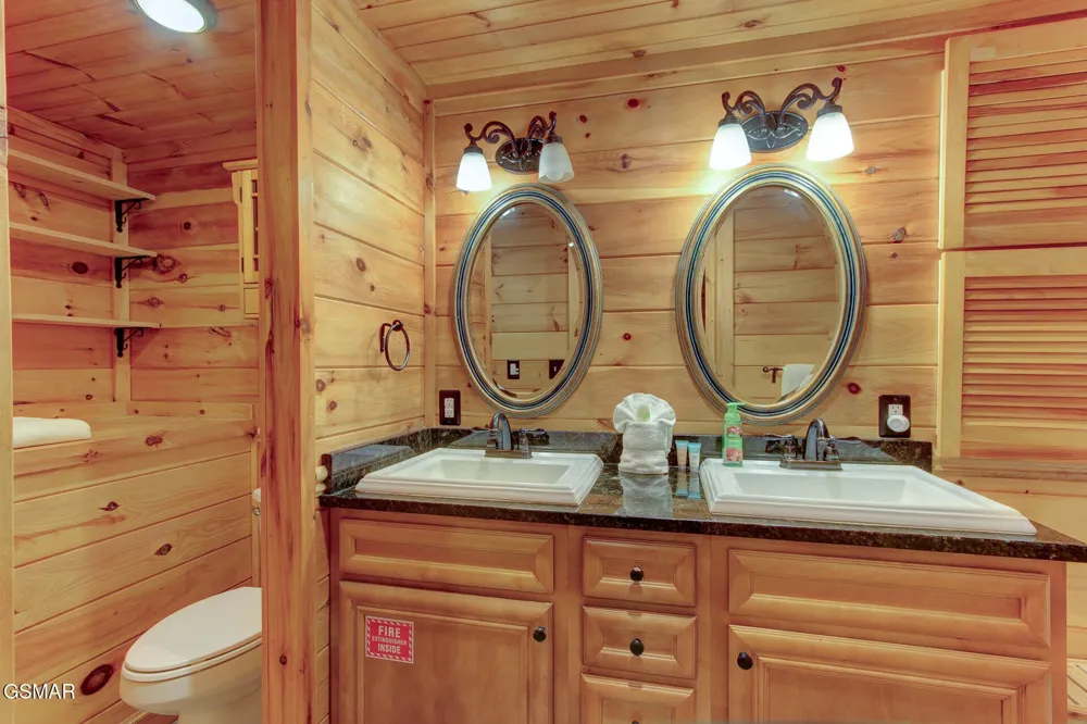 919 Grey Fox Trail Gatlinburg, TN 37738