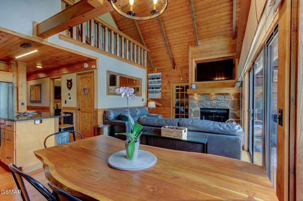 919 Grey Fox Trail Gatlinburg, TN 37738