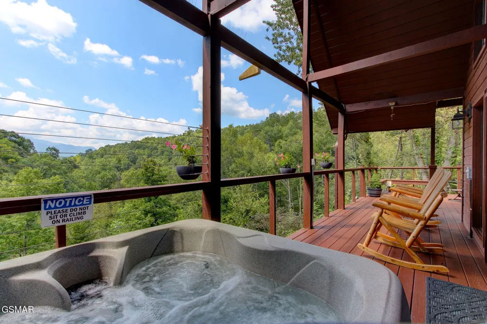 919 Grey Fox Trail Gatlinburg, TN 37738