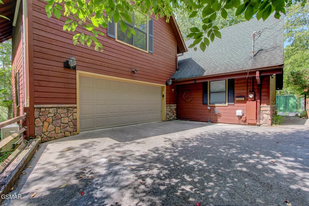 919 Grey Fox Trail Gatlinburg, TN 37738