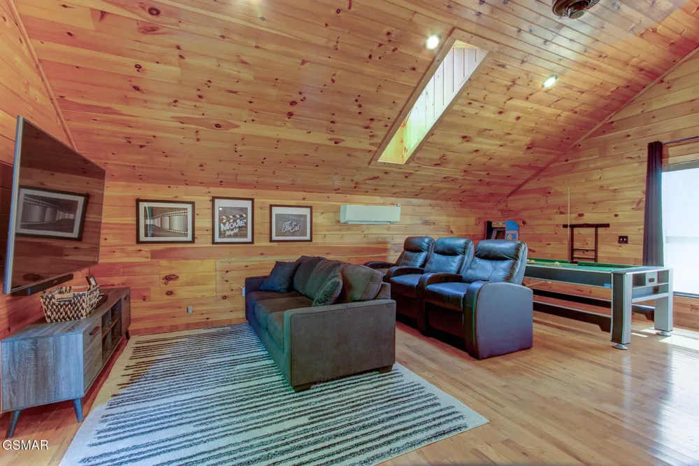 919 Grey Fox Trail Gatlinburg, TN 37738