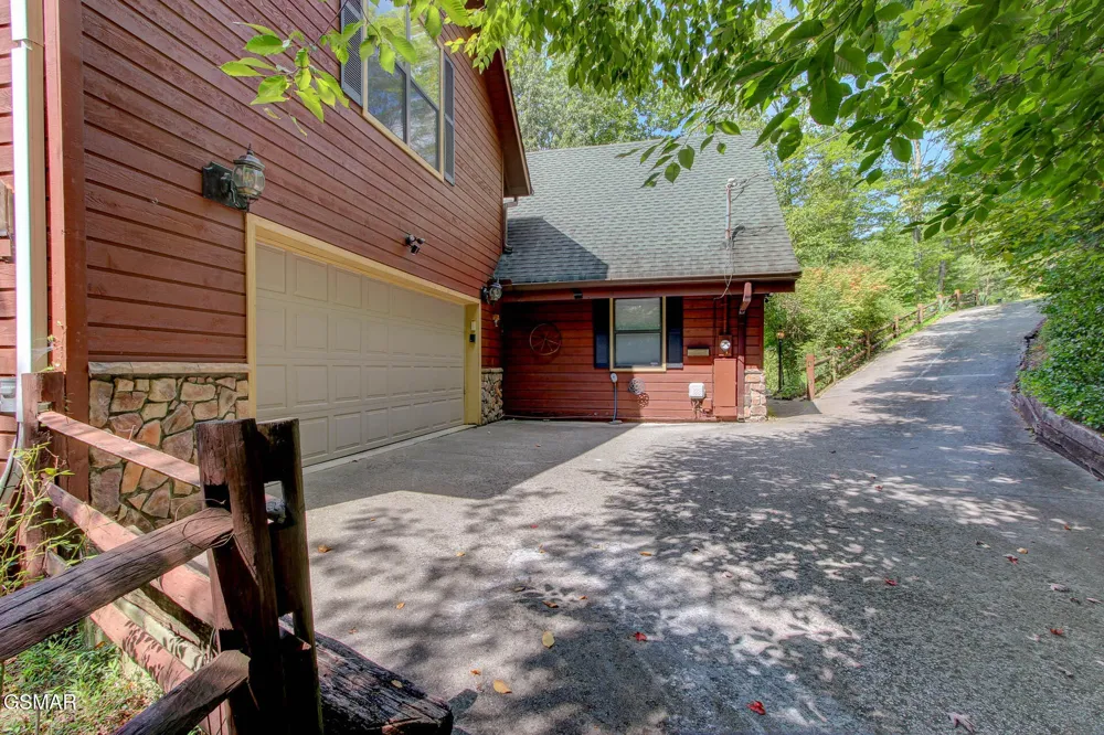 919 Grey Fox Trail Gatlinburg, TN 37738