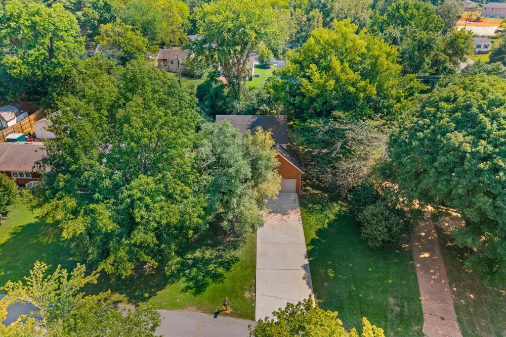 107 Rebecca Lane Clarksville, TN 37042