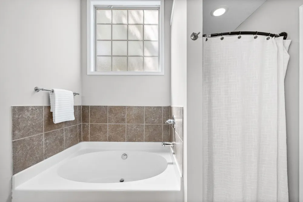107 Rebecca Lane Clarksville, TN 37042