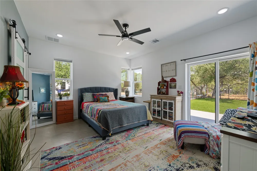 1118 Harmon Hills Road Dripping Springs, TX 78620