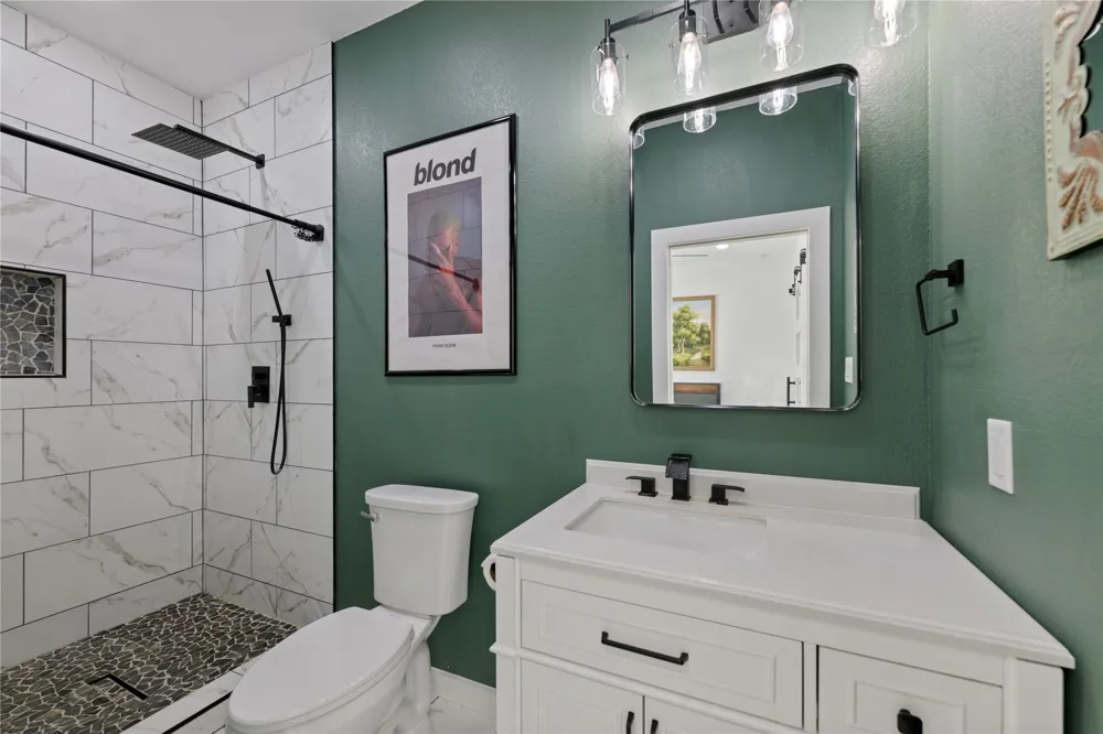 1118 Harmon Hills Road Dripping Springs, TX 78620
