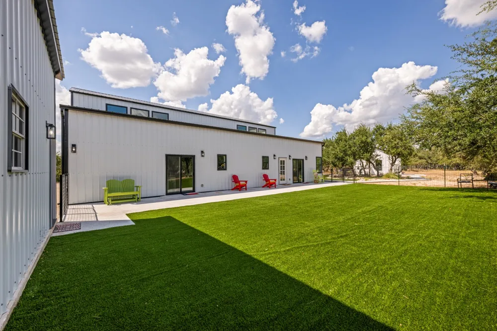 1118 Harmon Hills Road Dripping Springs, TX 78620
