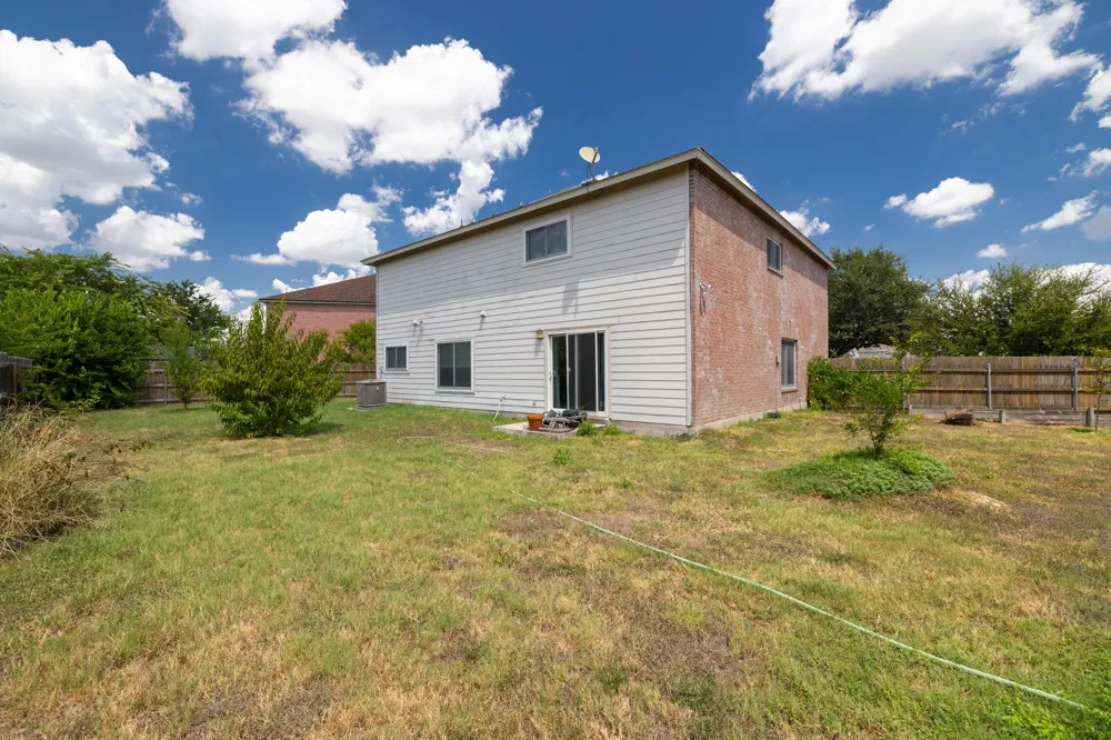 311 Crossland Cove Leander, TX 78641