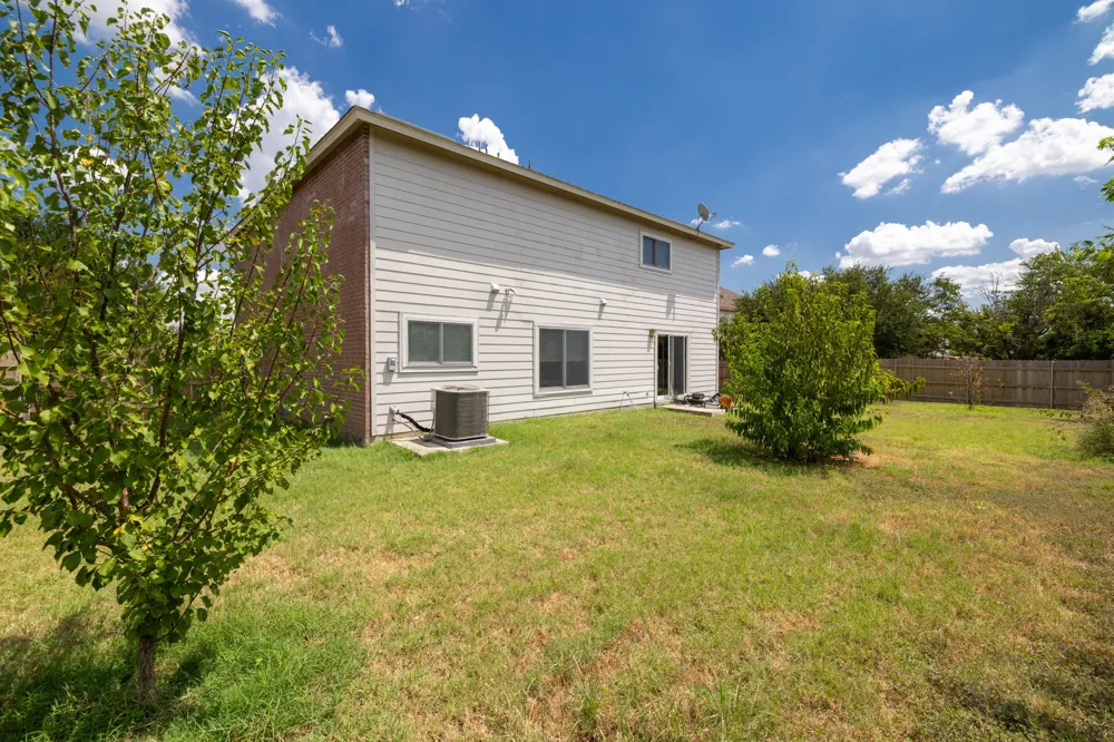 311 Crossland Cove Leander, TX 78641