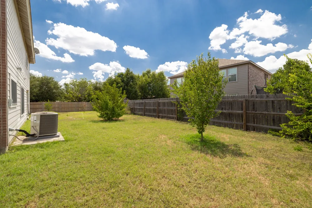 311 Crossland Cove Leander, TX 78641