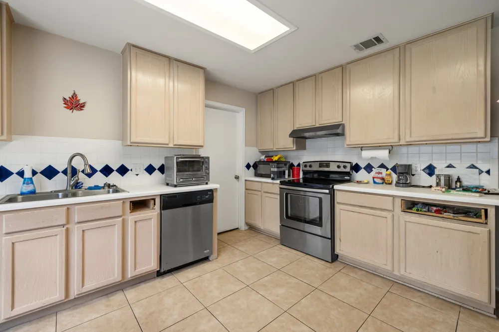 311 Crossland Cove Leander, TX 78641