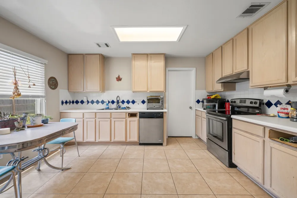 311 Crossland Cove Leander, TX 78641