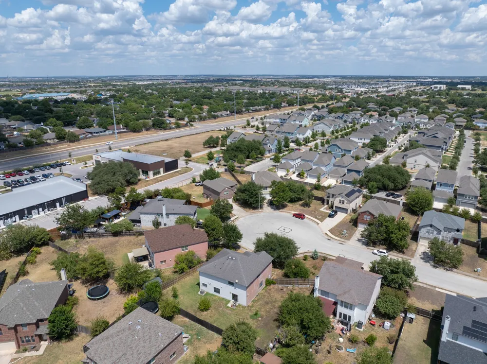 311 Crossland Cove Leander, TX 78641