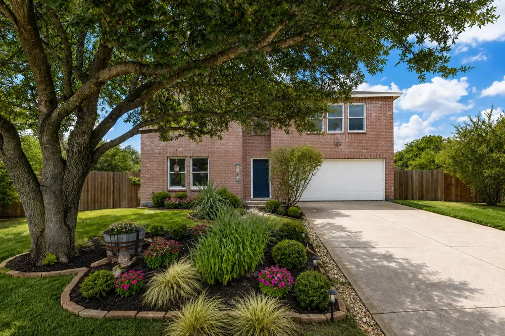311 Crossland Cove Leander, TX 78641