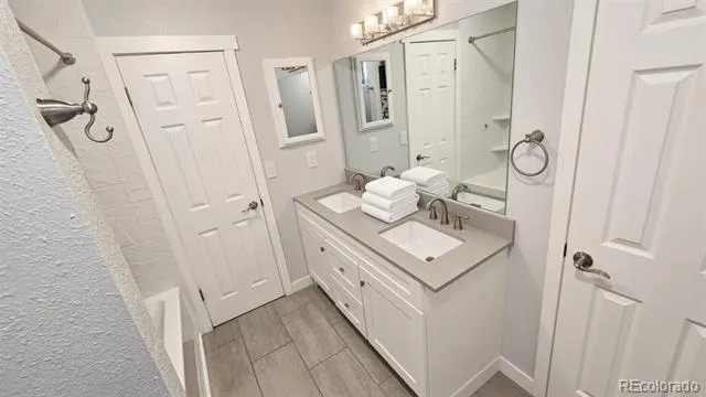 3725 S Granby Way Aurora, CO 80014