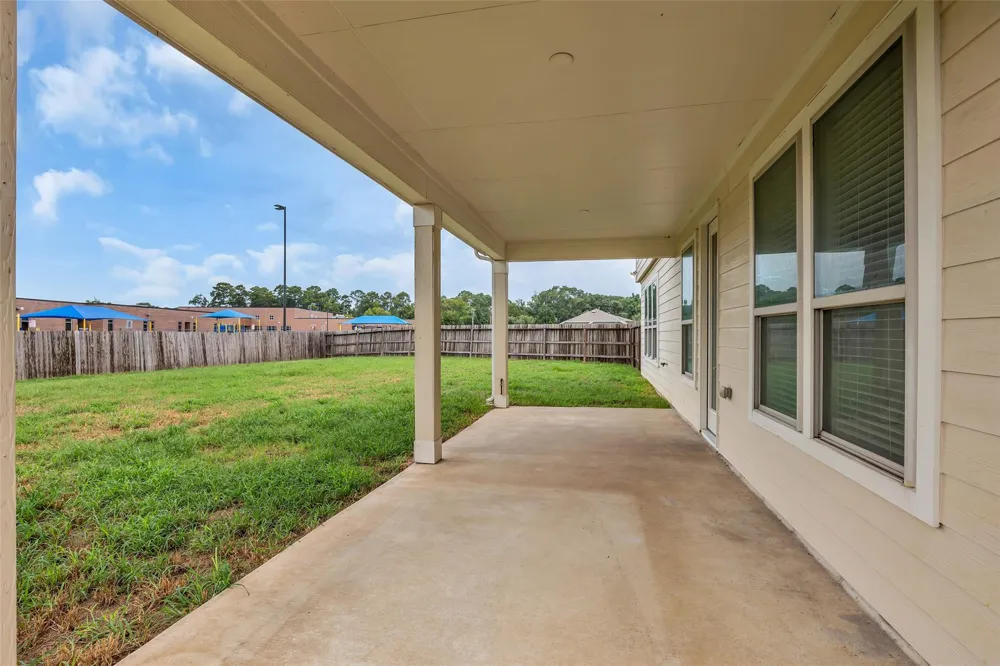 20519 Pembridge Green Drive Porter, TX 77365