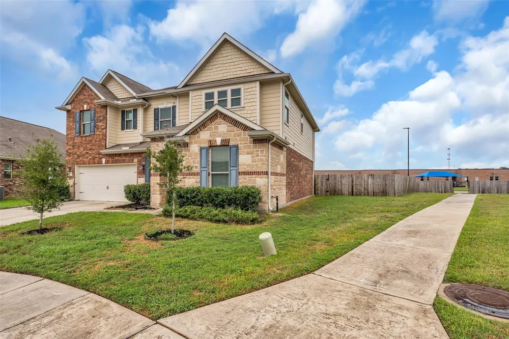 20519 Pembridge Green Drive Porter, TX 77365