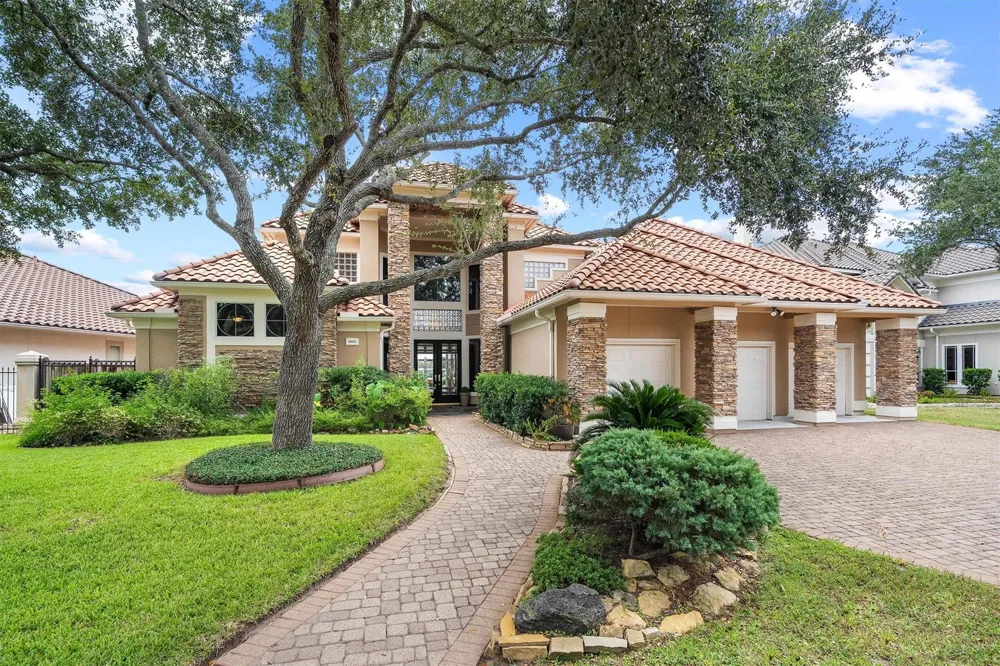 19006 Windsor Lakes Drive Houston, TX 77094