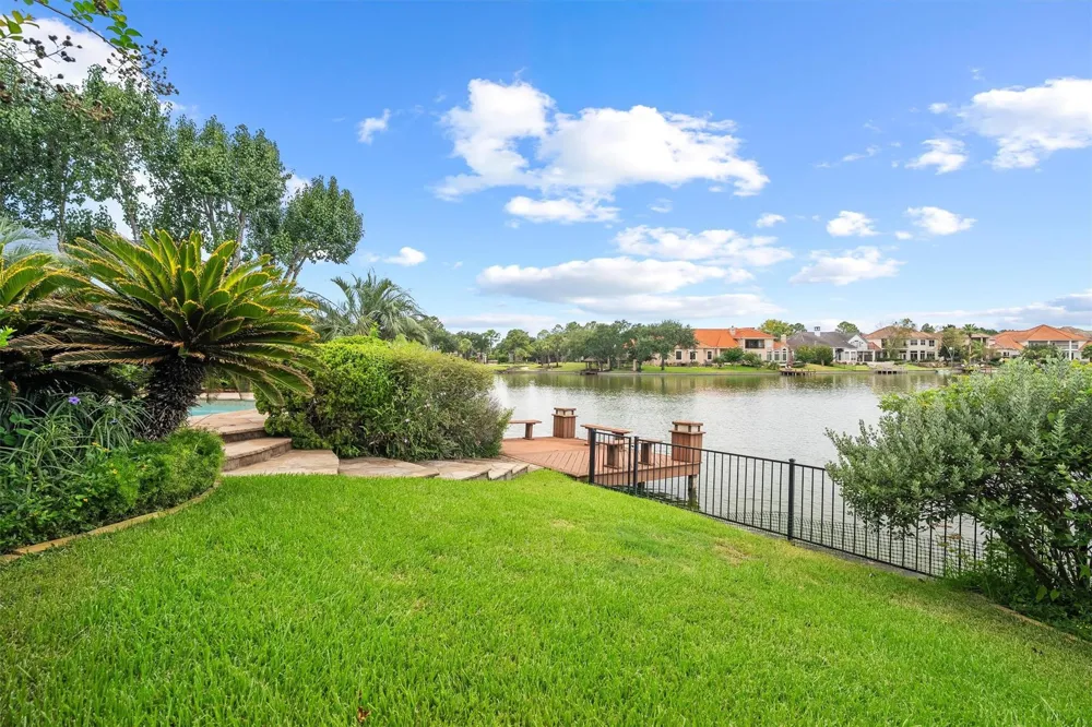19006 Windsor Lakes Drive Houston, TX 77094