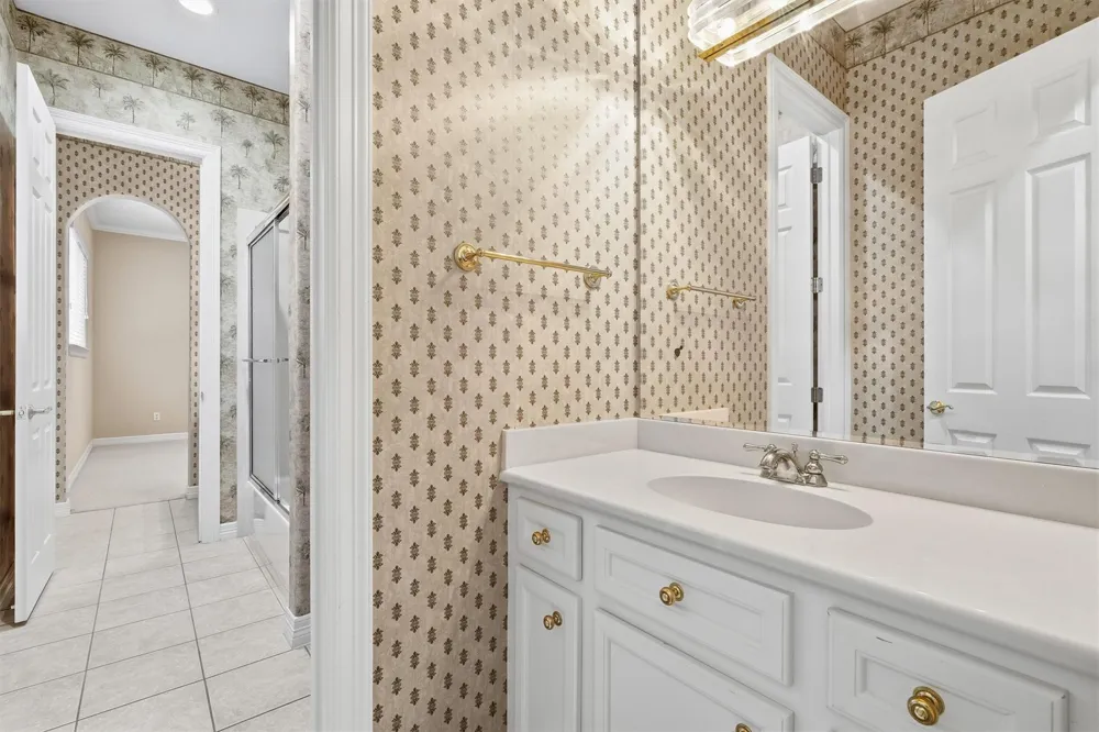 19006 Windsor Lakes Drive Houston, TX 77094