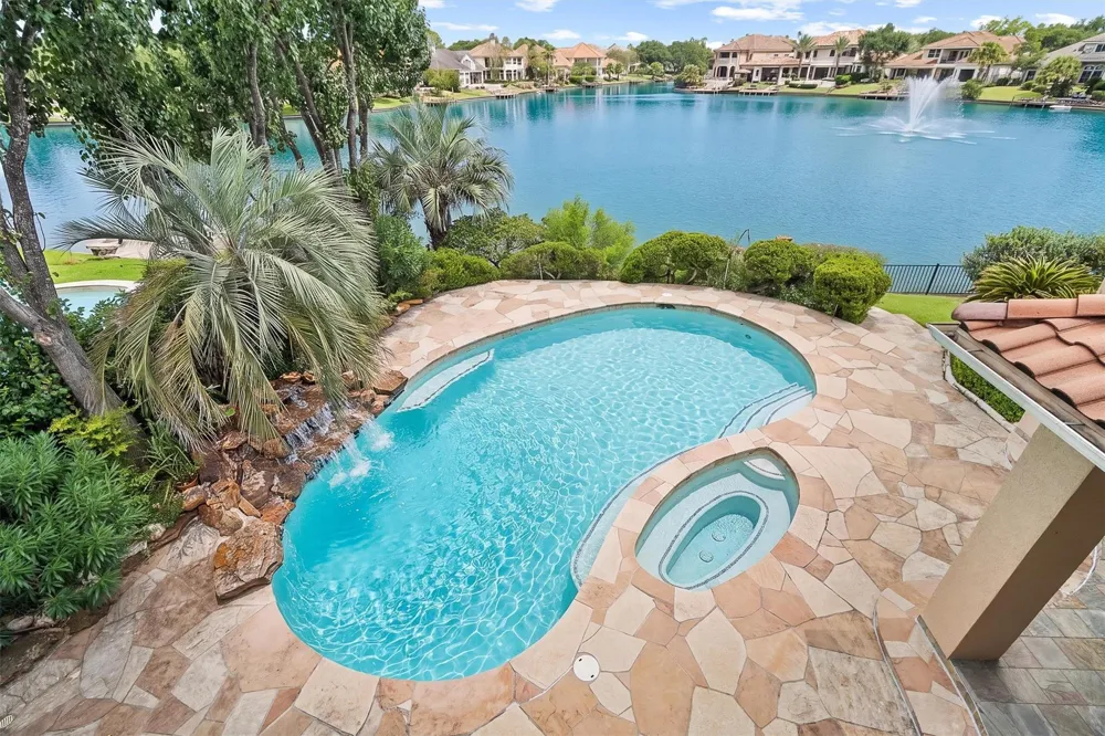 19006 Windsor Lakes Drive Houston, TX 77094
