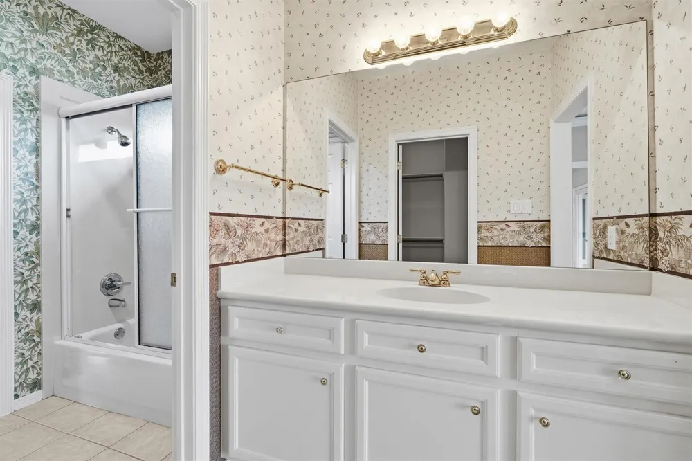 19006 Windsor Lakes Drive Houston, TX 77094