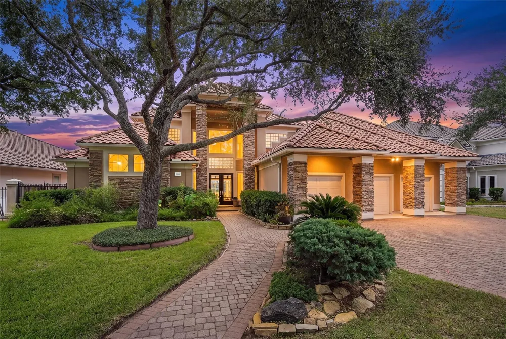 19006 Windsor Lakes Drive Houston, TX 77094