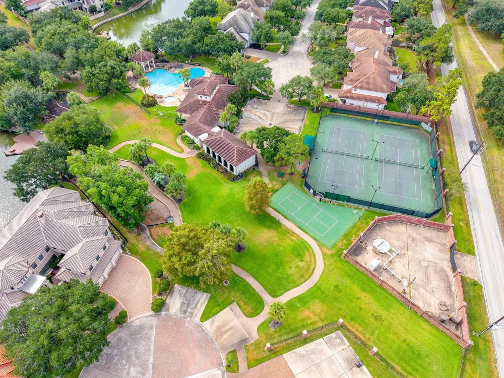 19006 Windsor Lakes Drive Houston, TX 77094