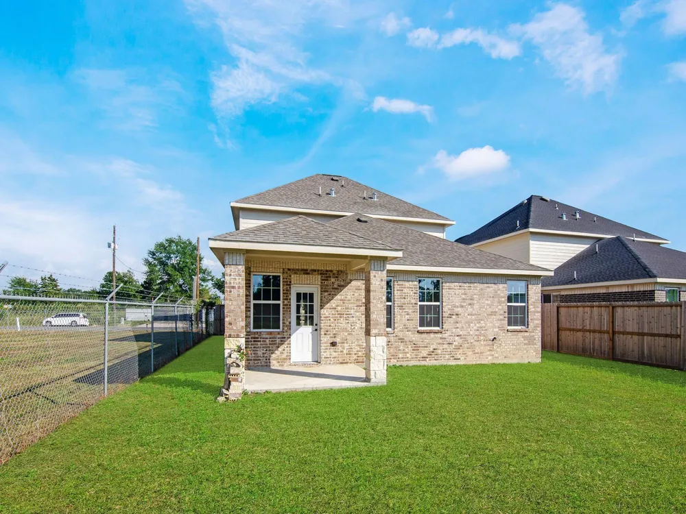 415 Road 5102j Cleveland, TX 77327