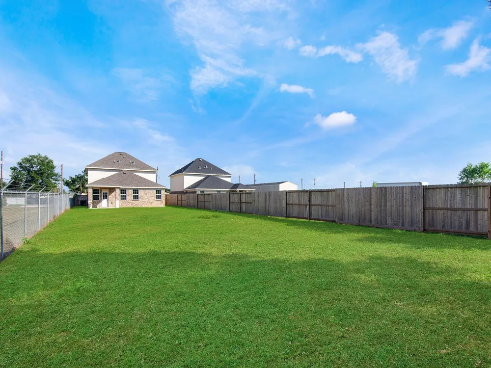 415 Road 5102j Cleveland, TX 77327