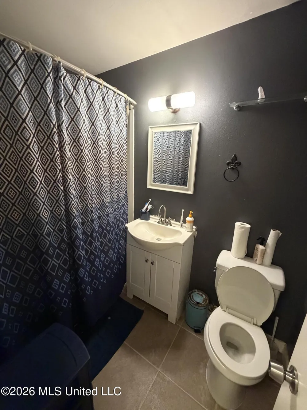 2184 Alice Drive Biloxi, MS 39531