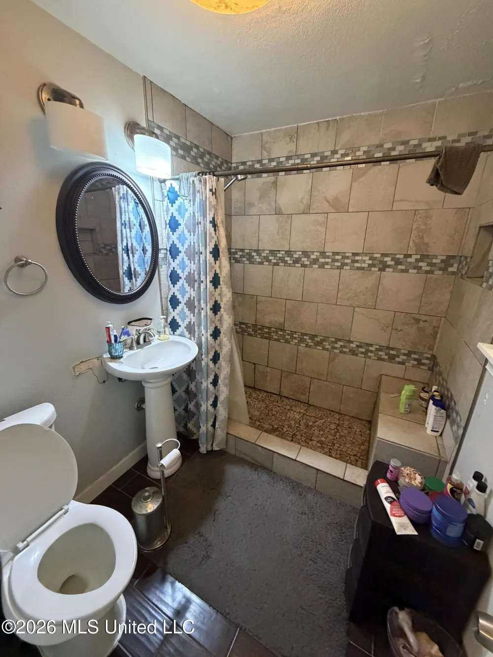 2184 Alice Drive Biloxi, MS 39531