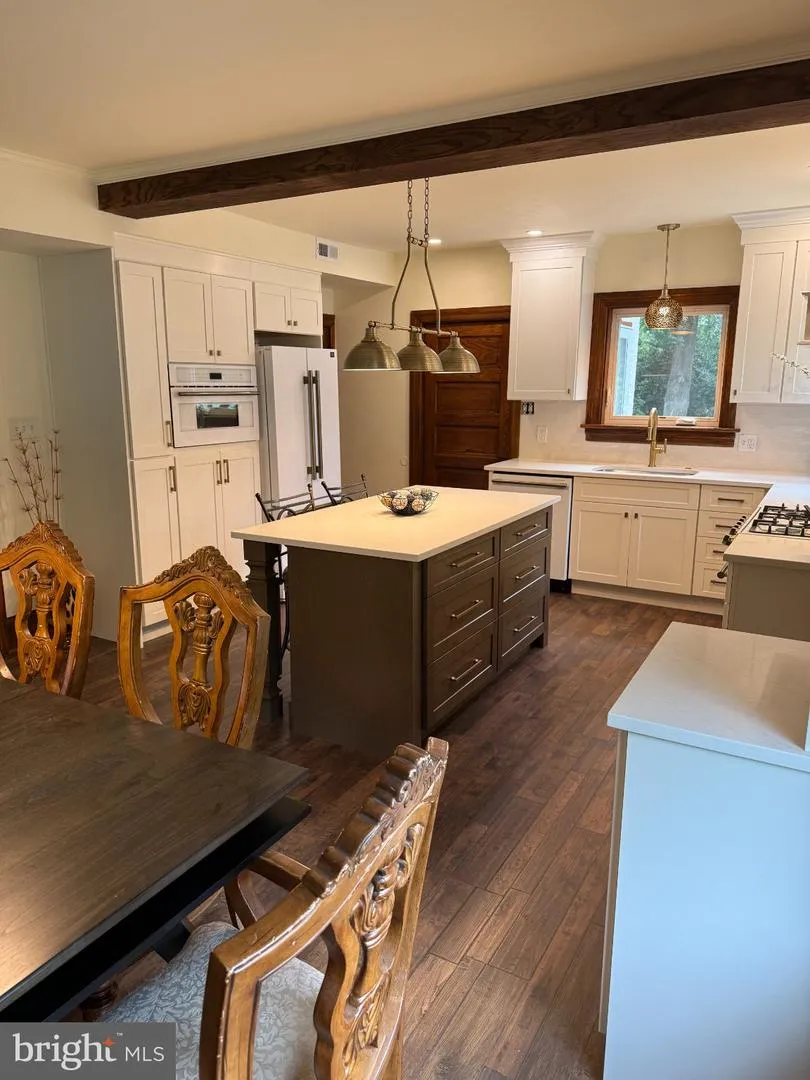 106 JEFFERSON AVENUE Wenonah, NJ 08090