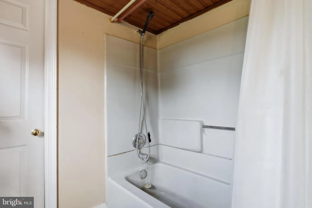 4651 LEETOWN ROAD Summit Point, WV 25446