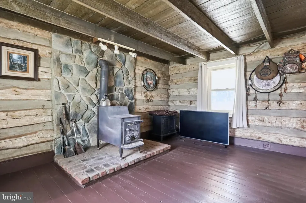 4651 LEETOWN ROAD Summit Point, WV 25446