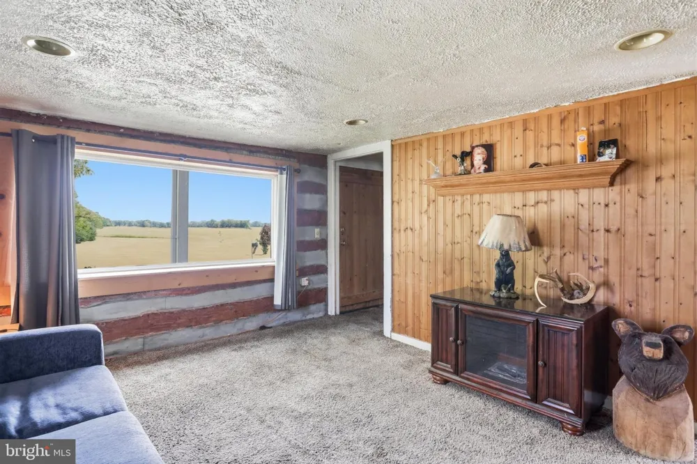 4651 LEETOWN ROAD Summit Point, WV 25446