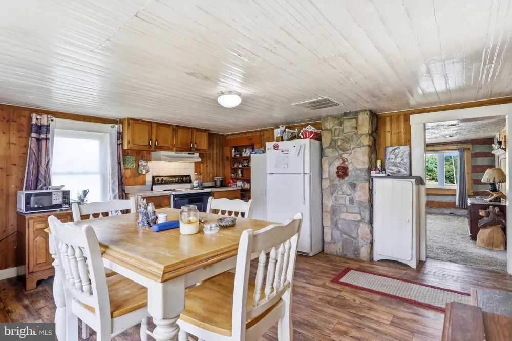 4651 LEETOWN ROAD Summit Point, WV 25446