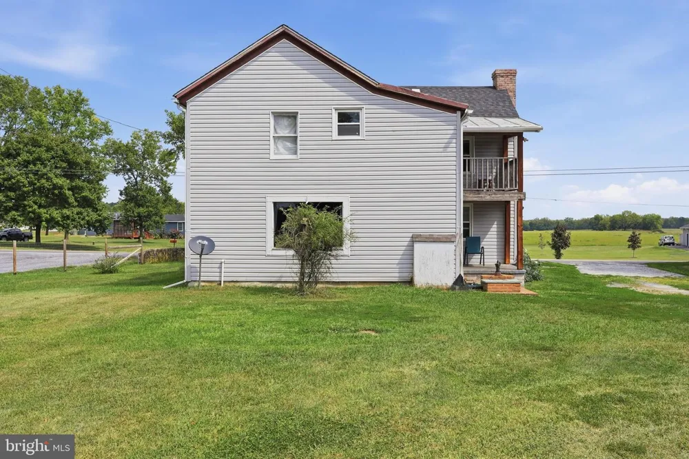 4651 LEETOWN ROAD Summit Point, WV 25446