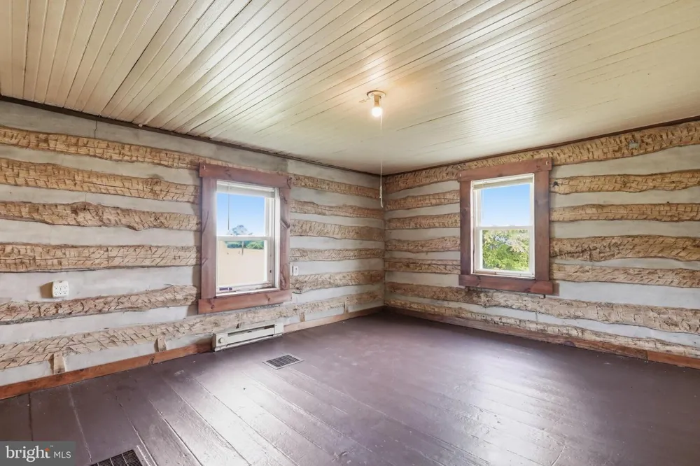 4651 LEETOWN ROAD Summit Point, WV 25446