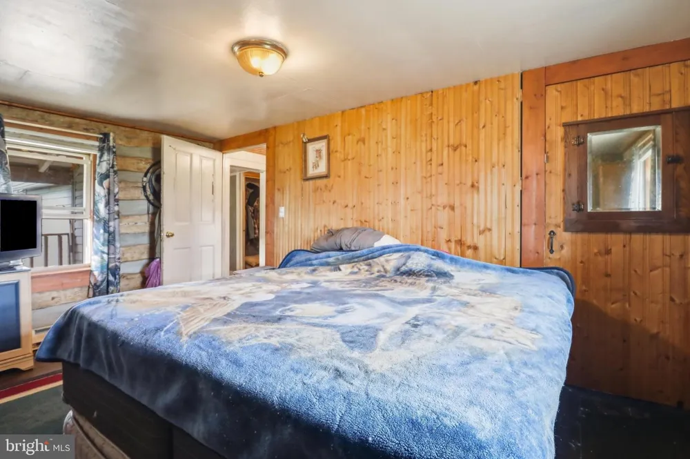 4651 LEETOWN ROAD Summit Point, WV 25446