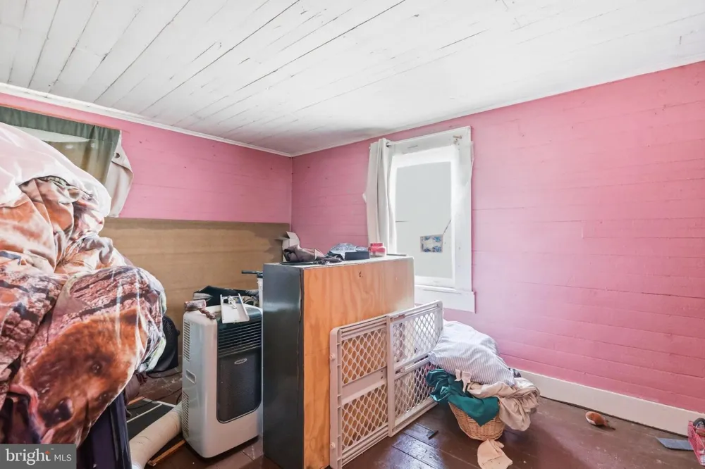 4651 LEETOWN ROAD Summit Point, WV 25446