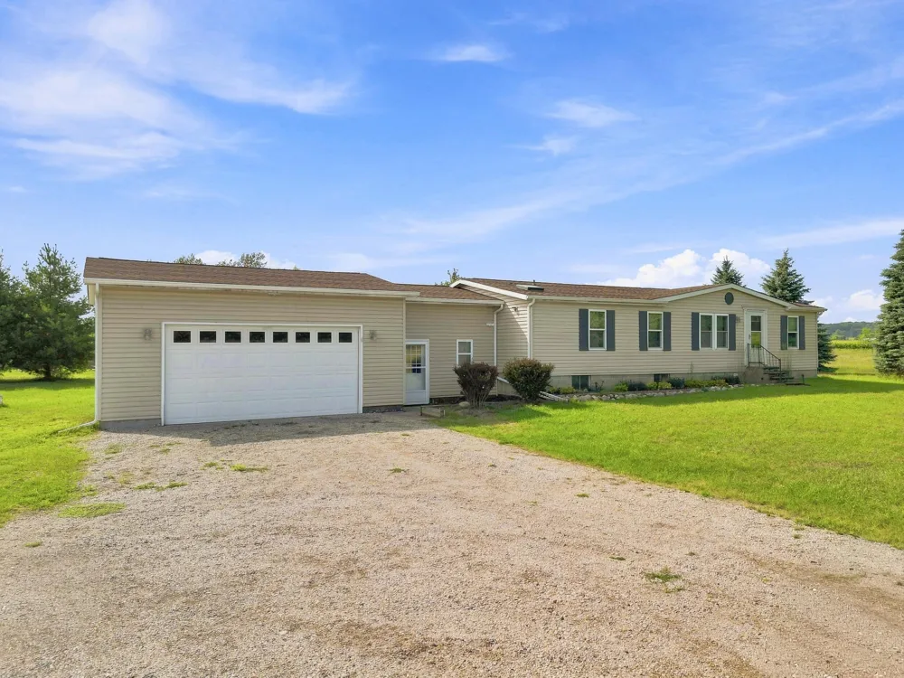 3067 170th Avenue Hersey, MI 49639