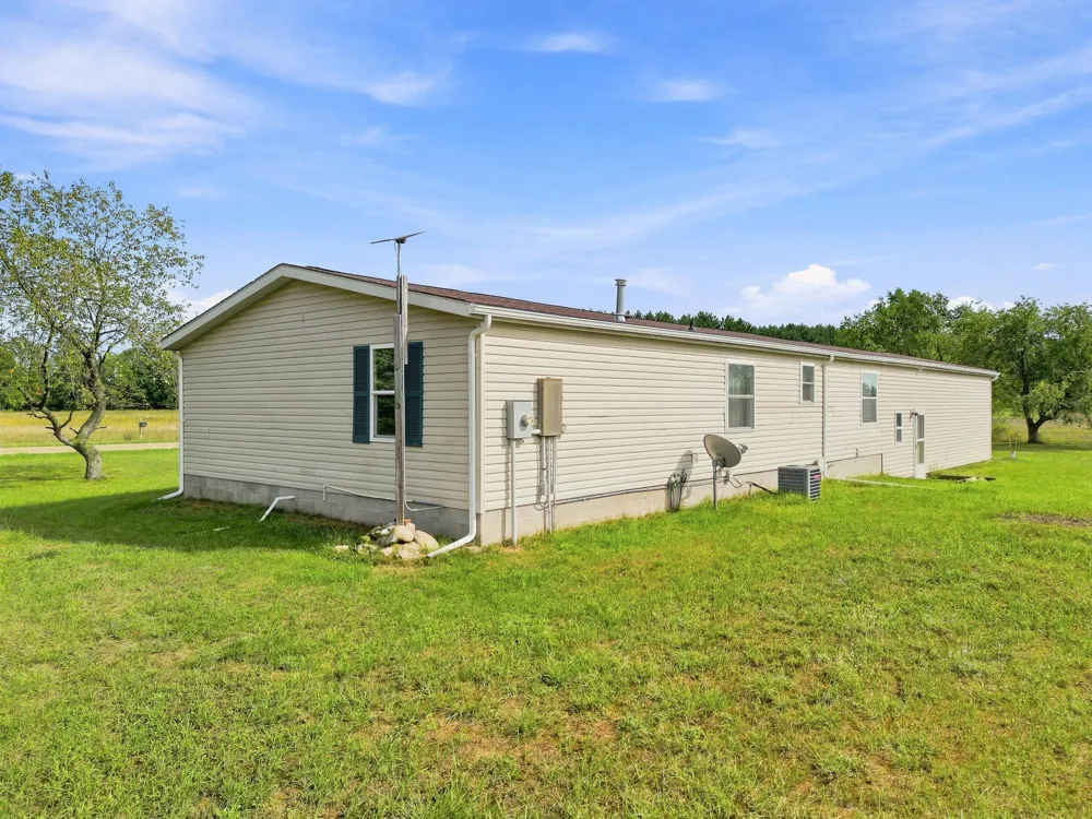 3067 170th Avenue Hersey, MI 49639