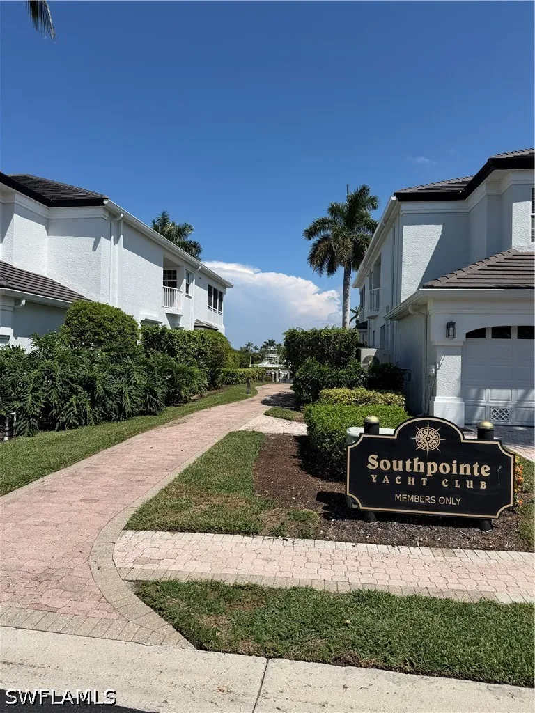 Gulfstar Drive S Naples, FL 34112