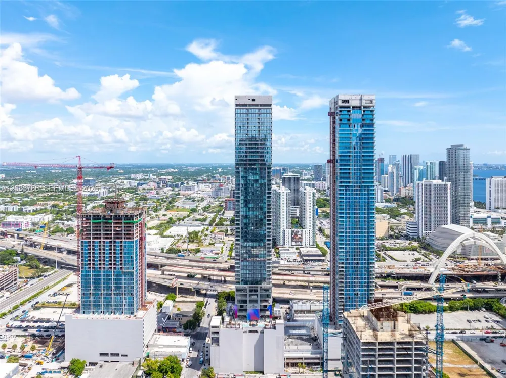 20 NE 11 Street #5204 Miami Beach, FL 33139