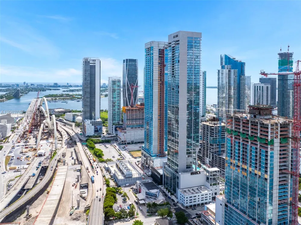 20 NE 11 Street #5204 Miami Beach, FL 33139